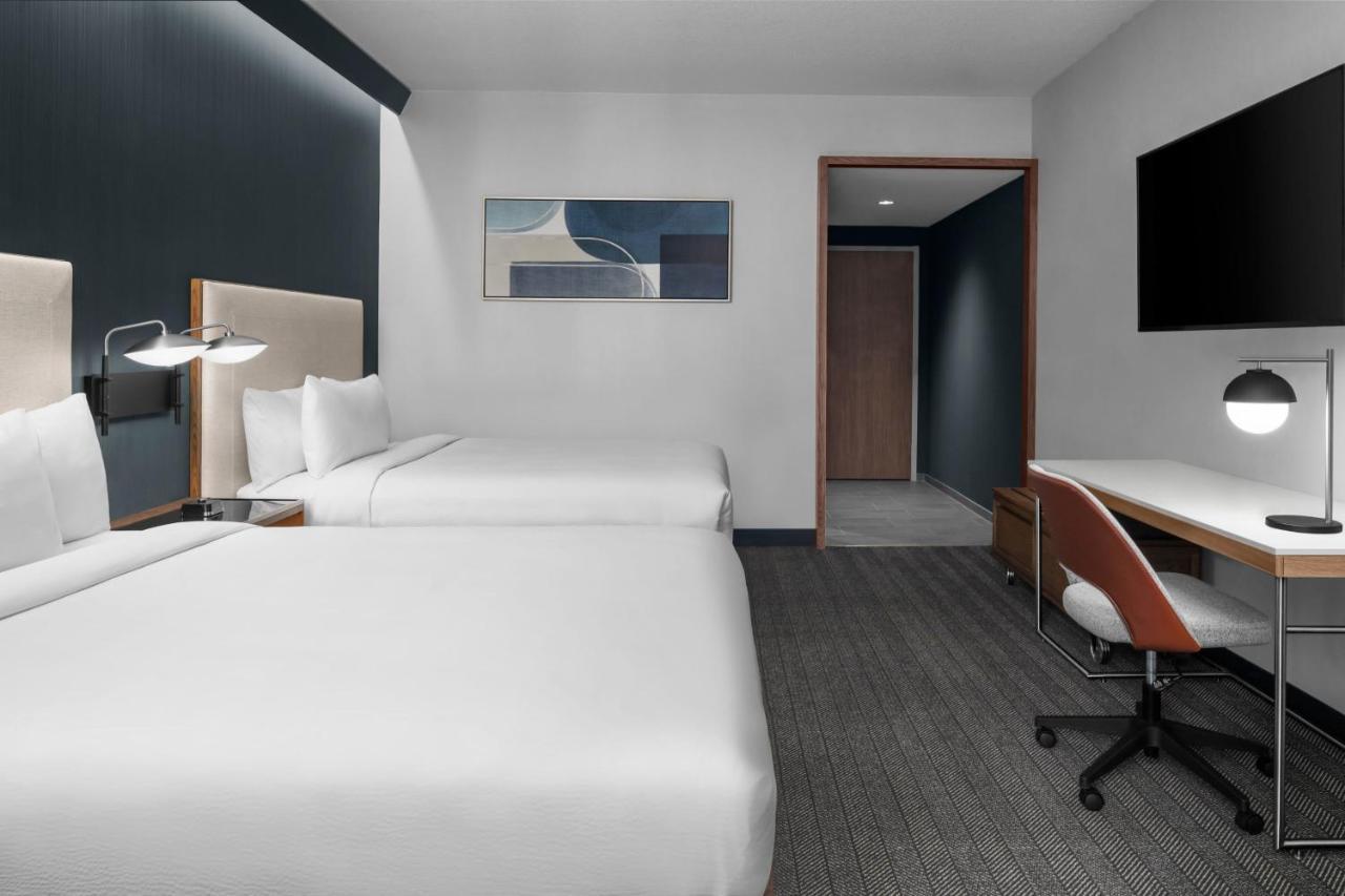 Hotel Courtyard By Marriott Calgary Downtown Exterior foto