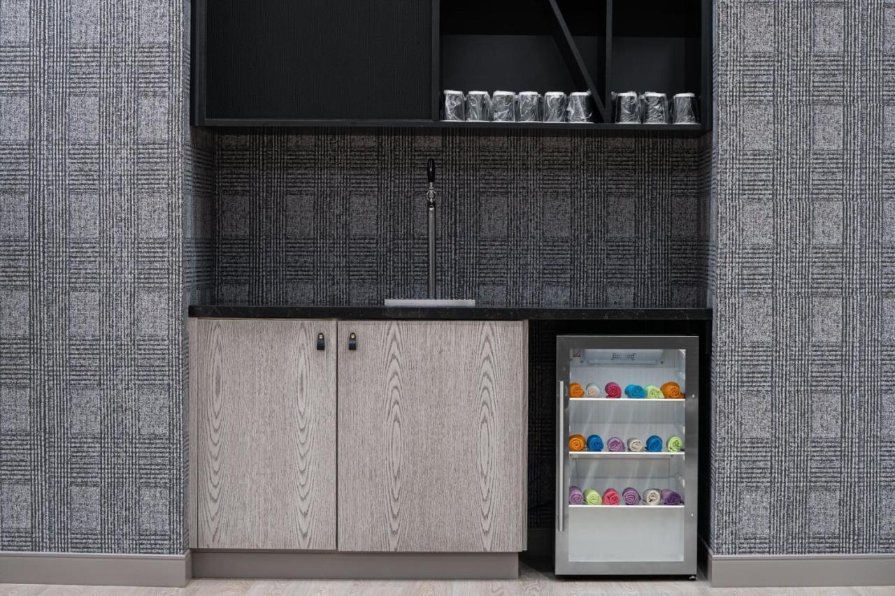 Hotel Courtyard By Marriott Calgary Downtown Exterior foto